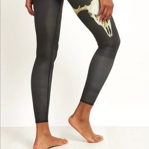 Teeki leggings